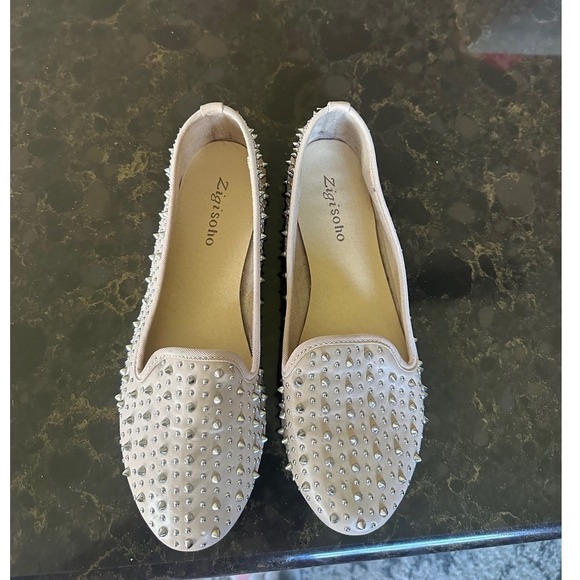 Zigi Soho Studded Smoking Loafers Nude Beige Silver Spiked Flats Shoes - Picture 6 of 7